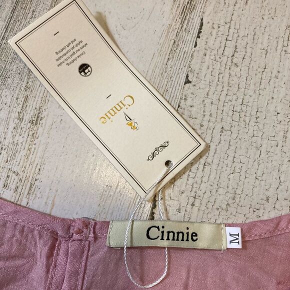 Cinnie Pink sleeveless blouse Medium NWT - Picture 4 of 5